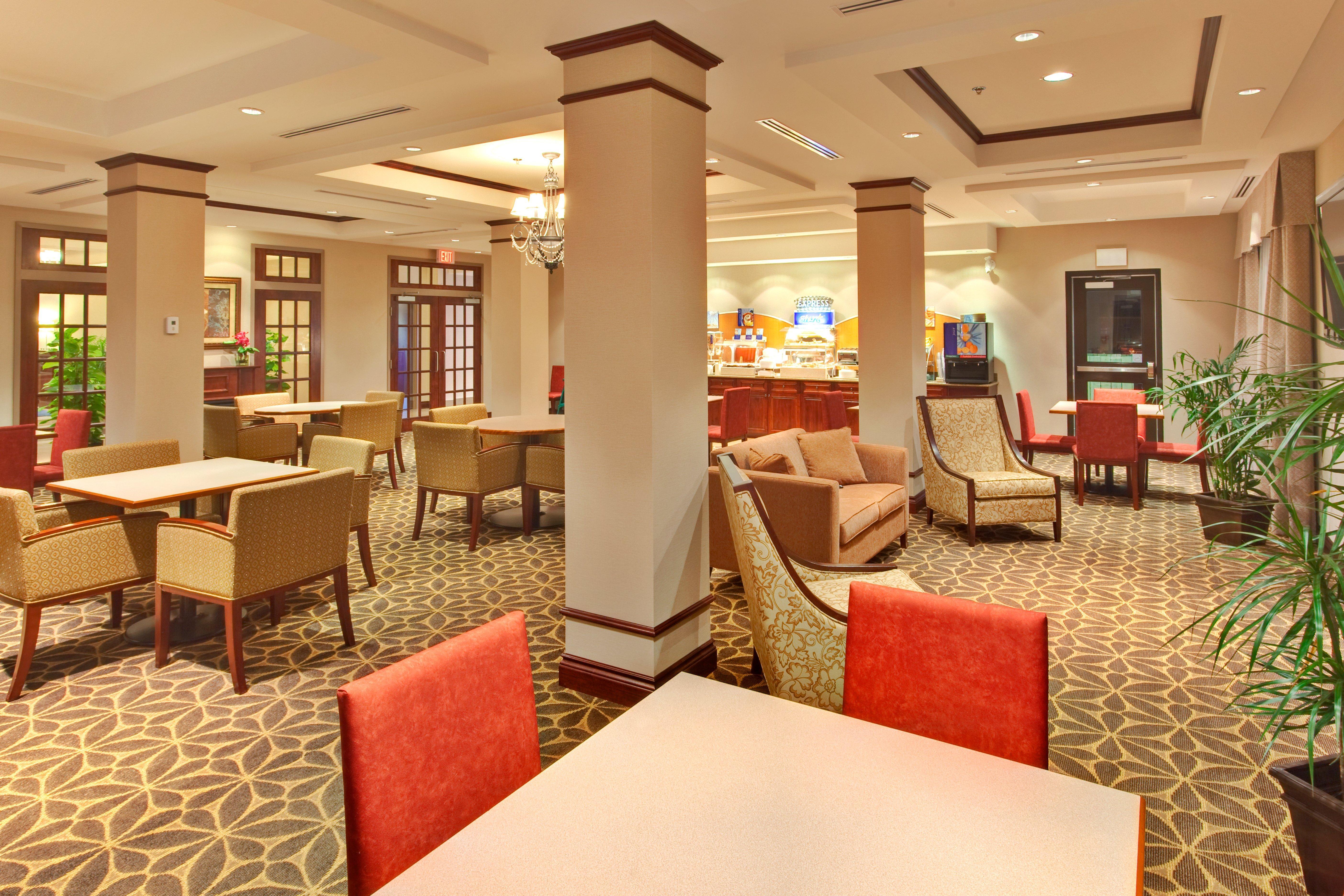 Holiday Inn Express Hotel & Suites Brockville By Ihg Extérieur photo