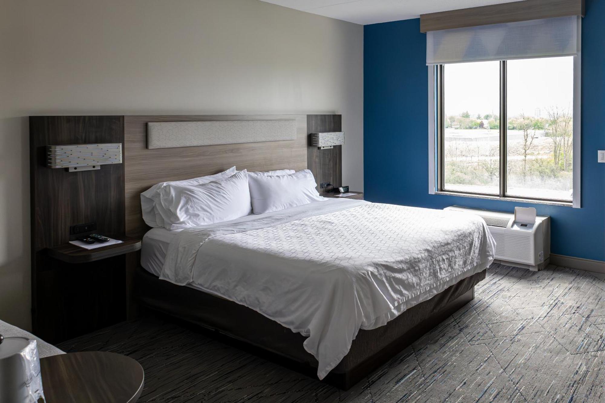 Holiday Inn Express Hotel & Suites Brockville By Ihg Extérieur photo