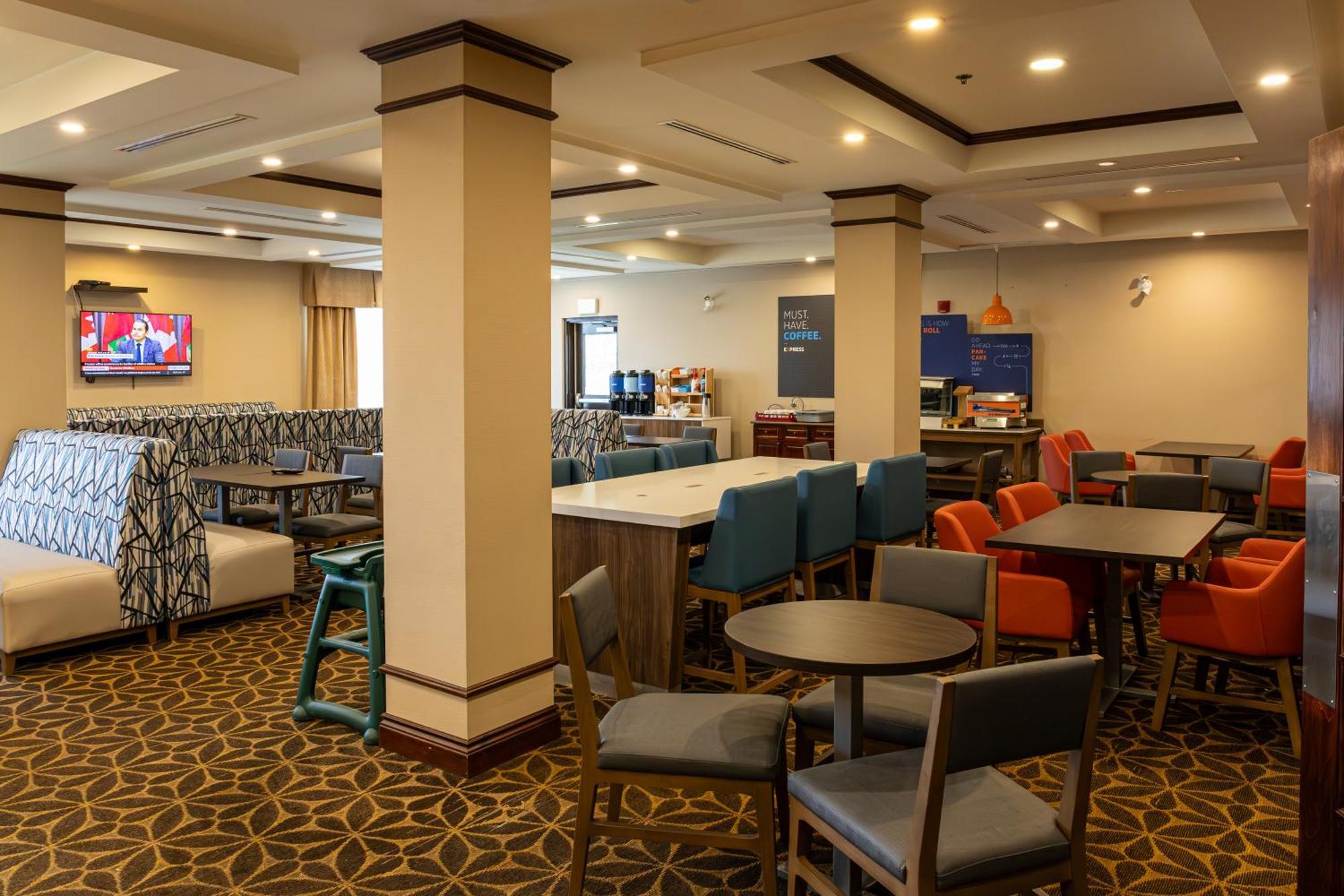 Holiday Inn Express Hotel & Suites Brockville By Ihg Extérieur photo