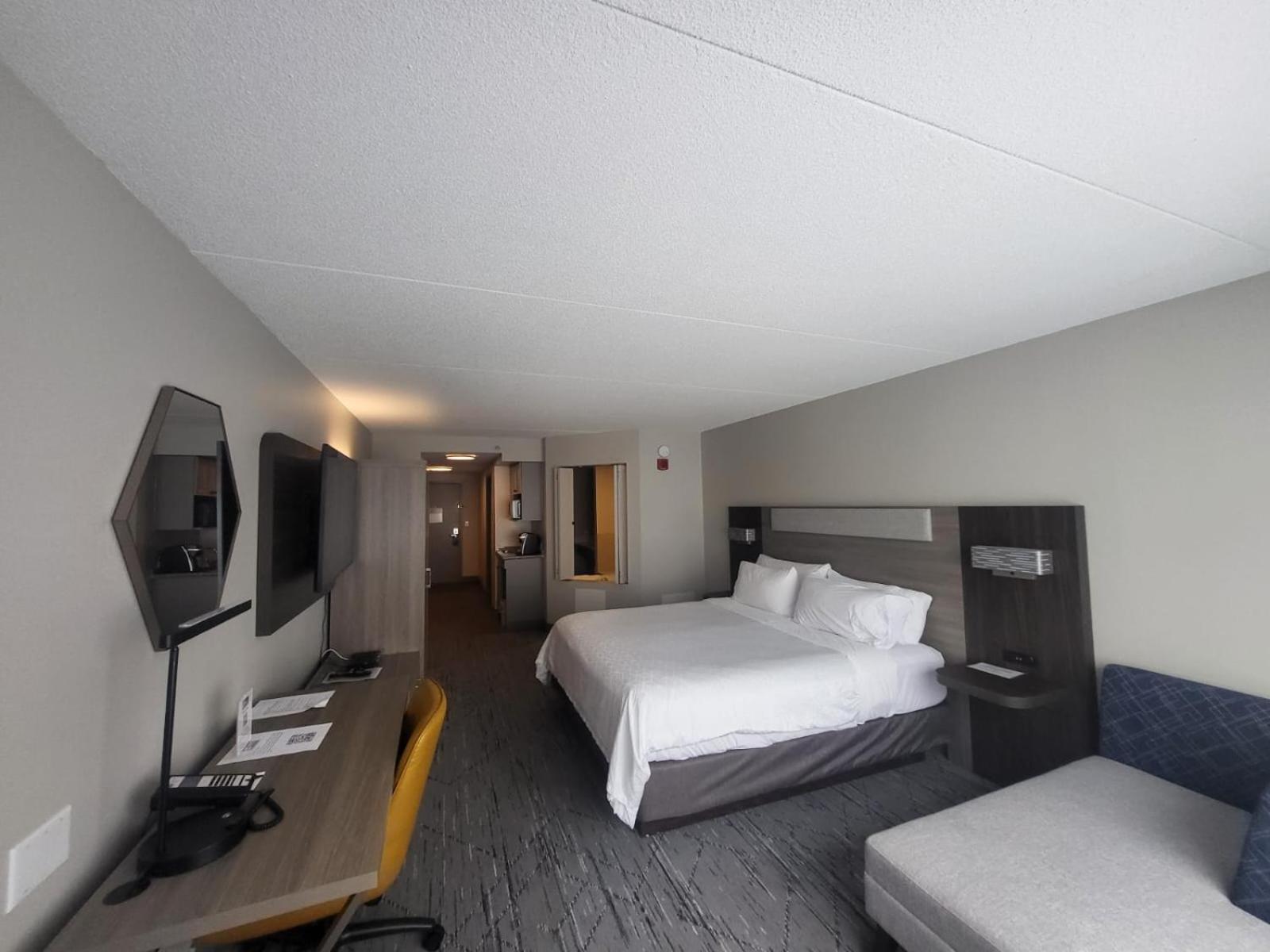 Holiday Inn Express Hotel & Suites Brockville By Ihg Extérieur photo